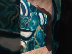 Dalles de pierre d'agate bleue naturelle de surface solide de panneau de pierre semi-précieuse polie par coutume